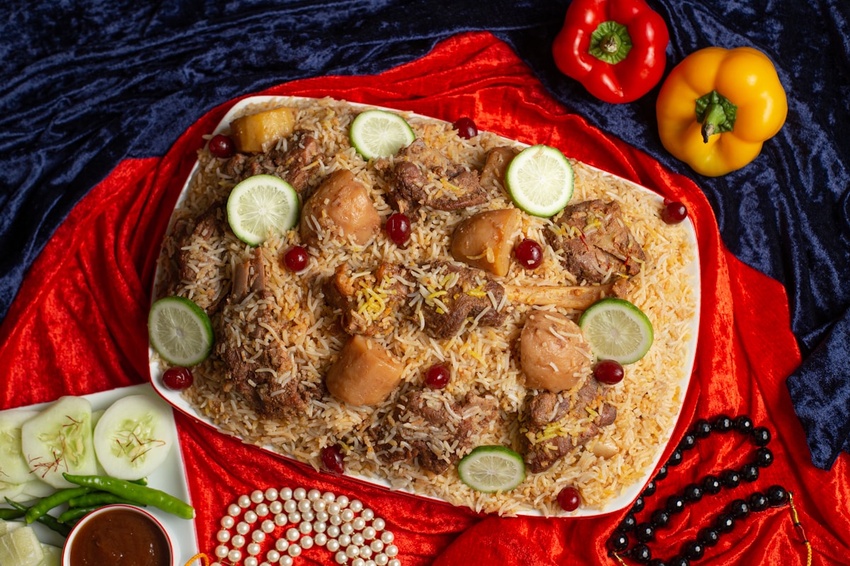 برياني الدجاج الهندي بالأرز الحيدر آبادي