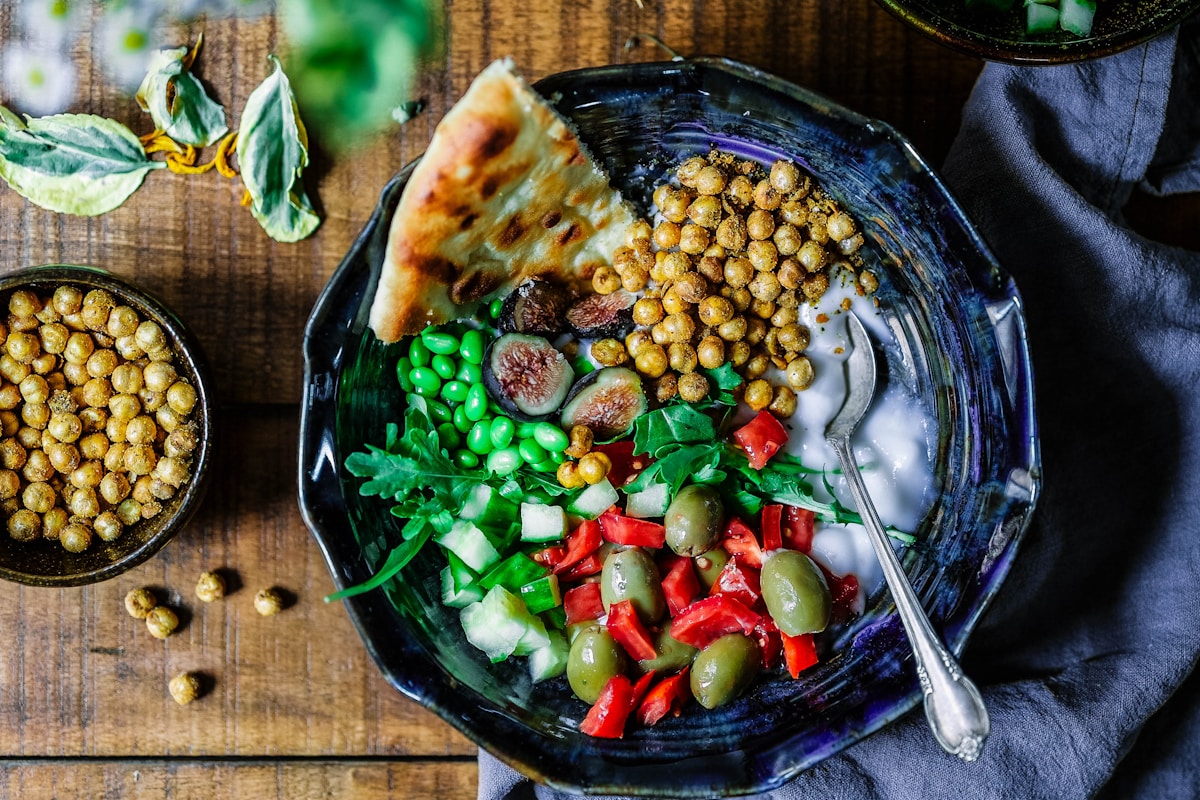 صيادية السمك الساحلية بالأرز البني